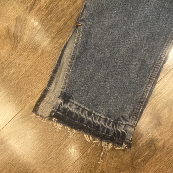 H&M 90’s straight split hem jeans - Picture 3 of 3